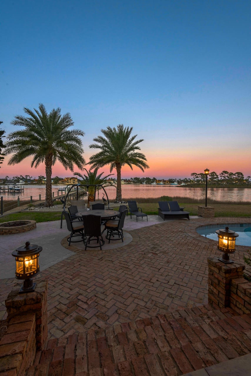 5236 Finisterre Drive