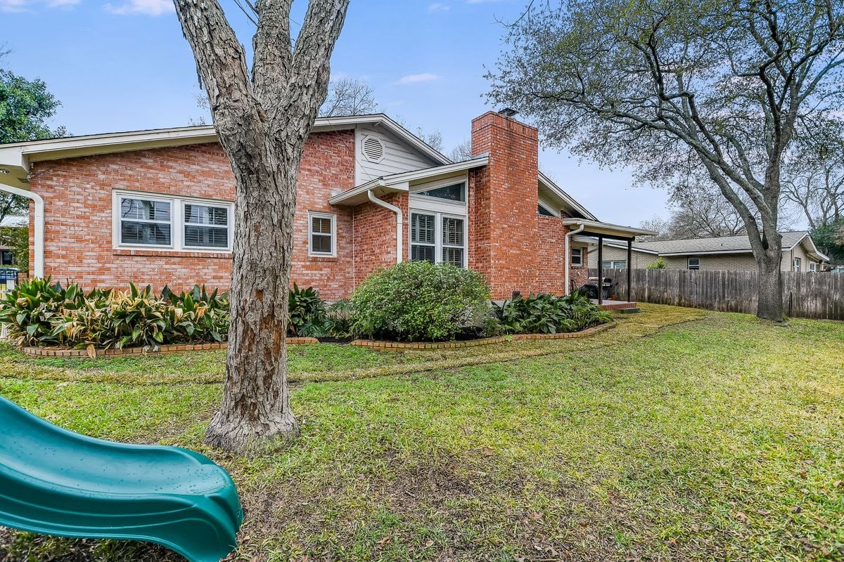 2915 Woodcrest Drive - Terrell Heights