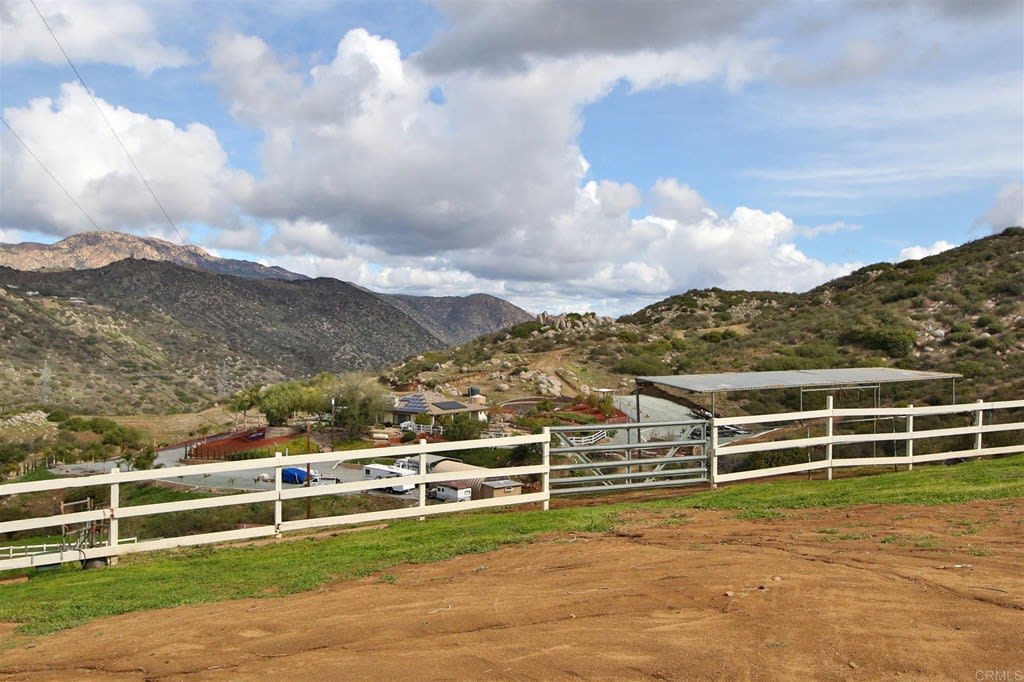 415 Peutz Valley Rd