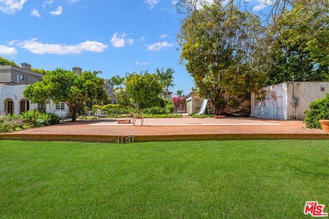 Aurora Estate