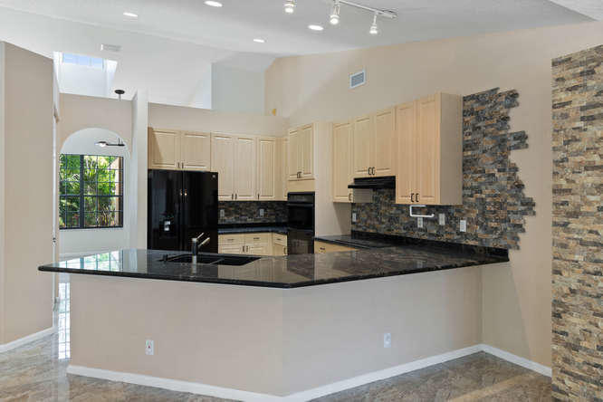 6723 Audubon Trl