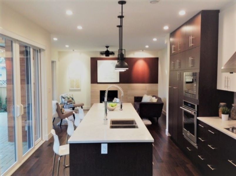 6538 Marine Dr
