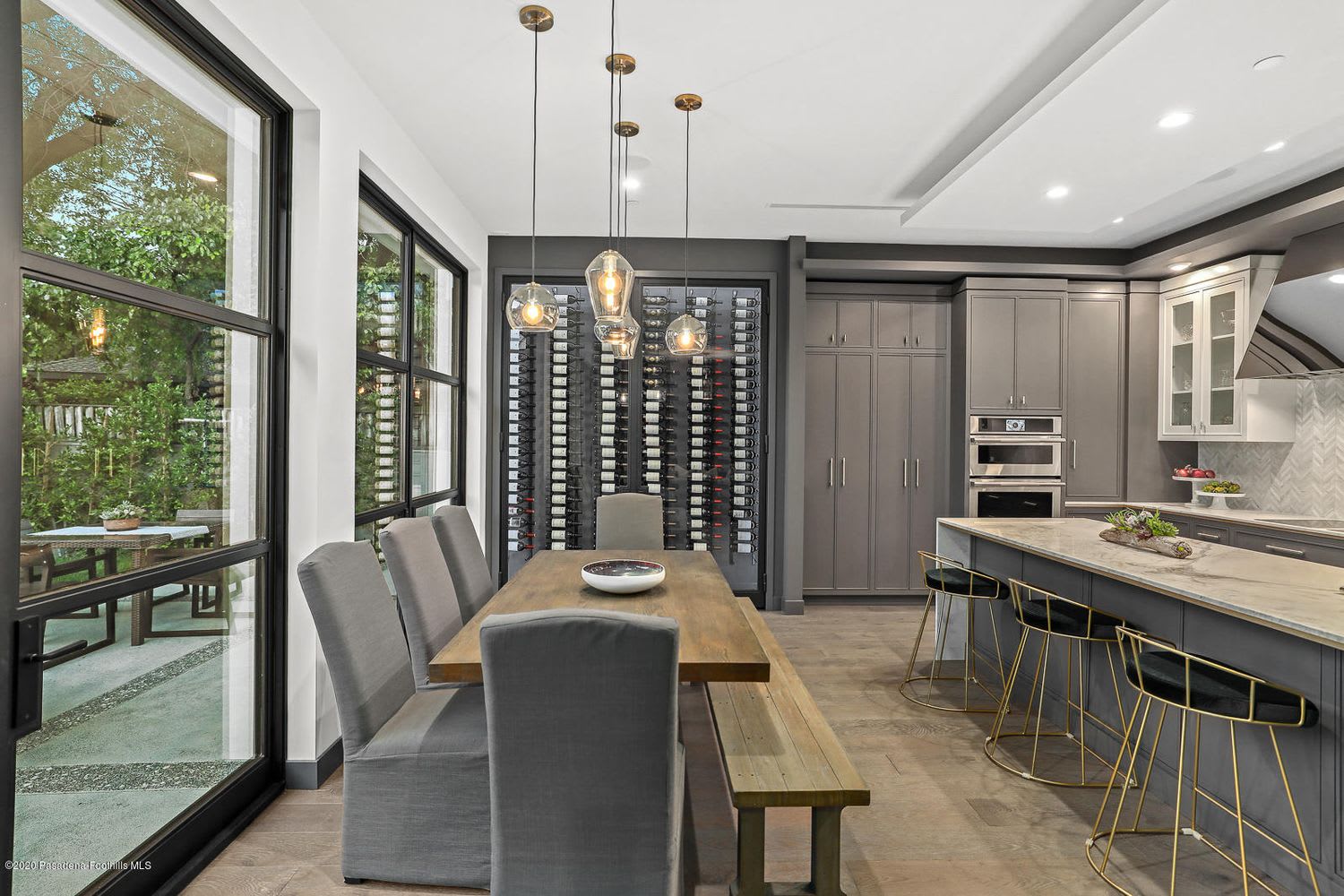 217 Lamour Dr