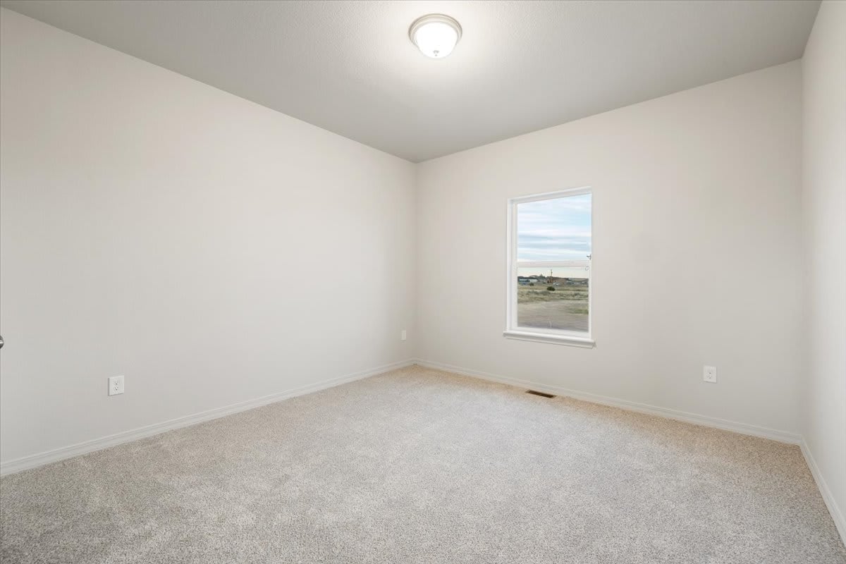 1476 N. Platteville Blvd. | MOVE IN READY