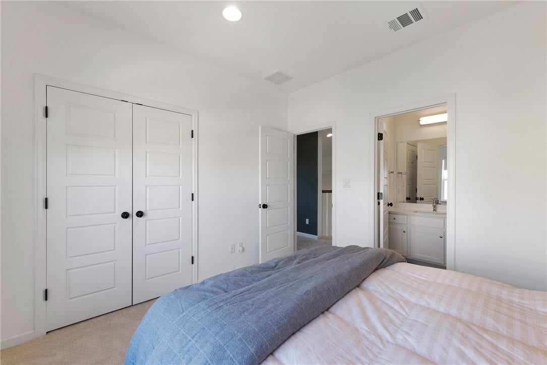 258 Townes Ct