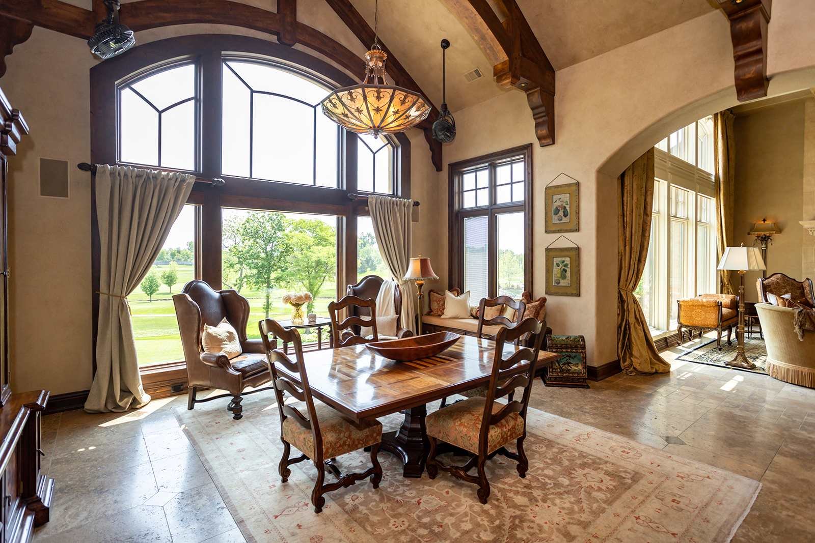 2505 NE Bellagio Court
