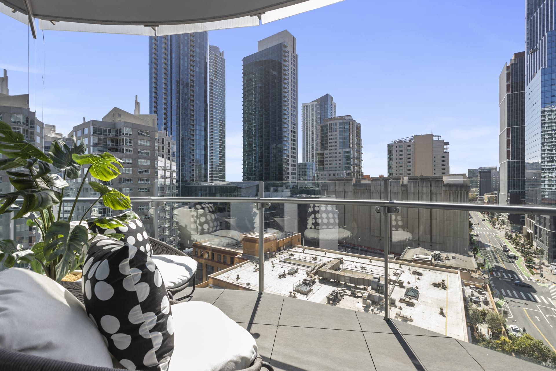 201 Folsom St #15A