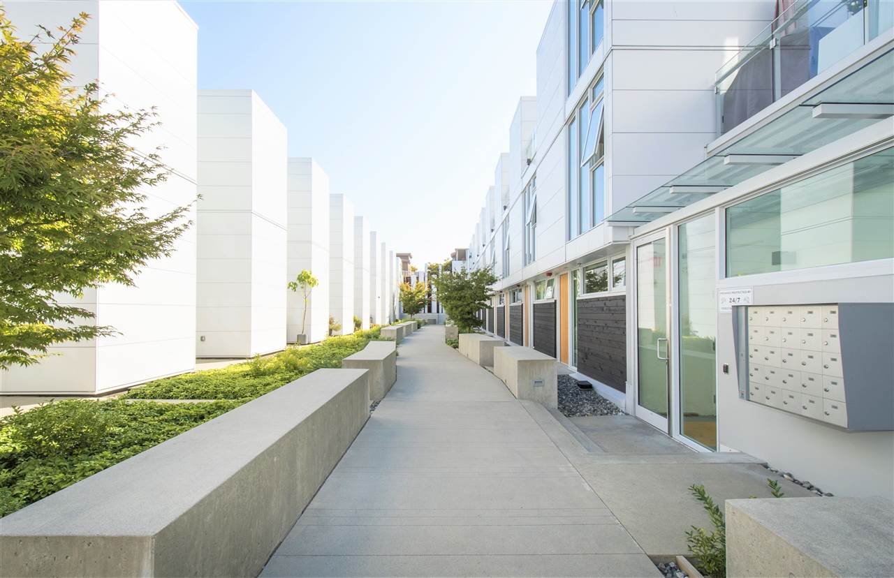 770 W 6th Ave