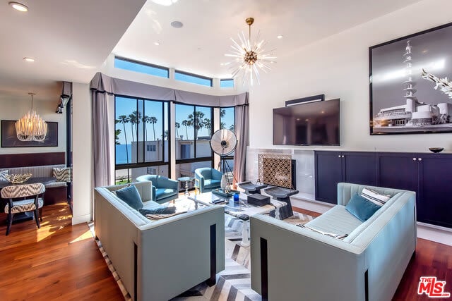 1033 Ocean Ave #403