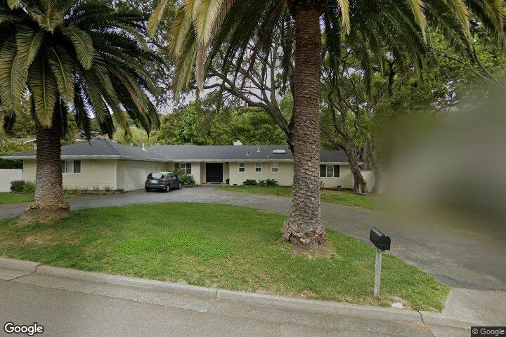 566 Fairway Dr