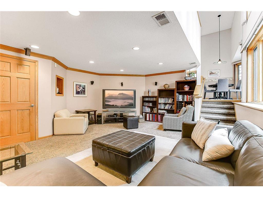 2117 Edinbrook Ter