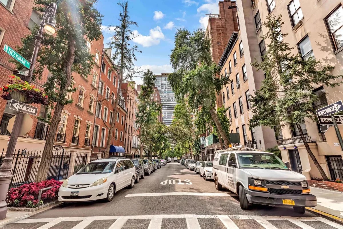 433 East 51st Street Apt 2F
