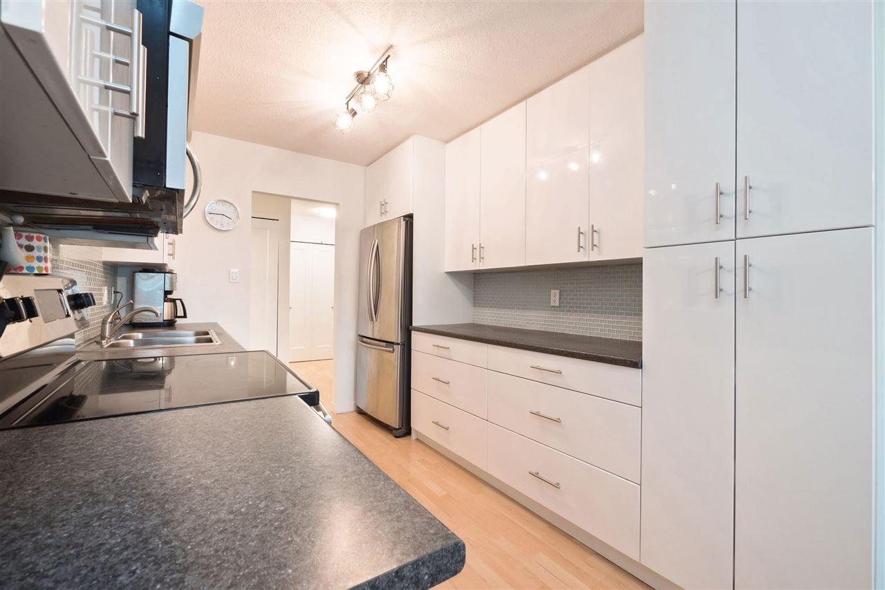 309-150 E 5 St
