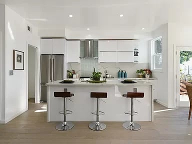 22 Newman St
