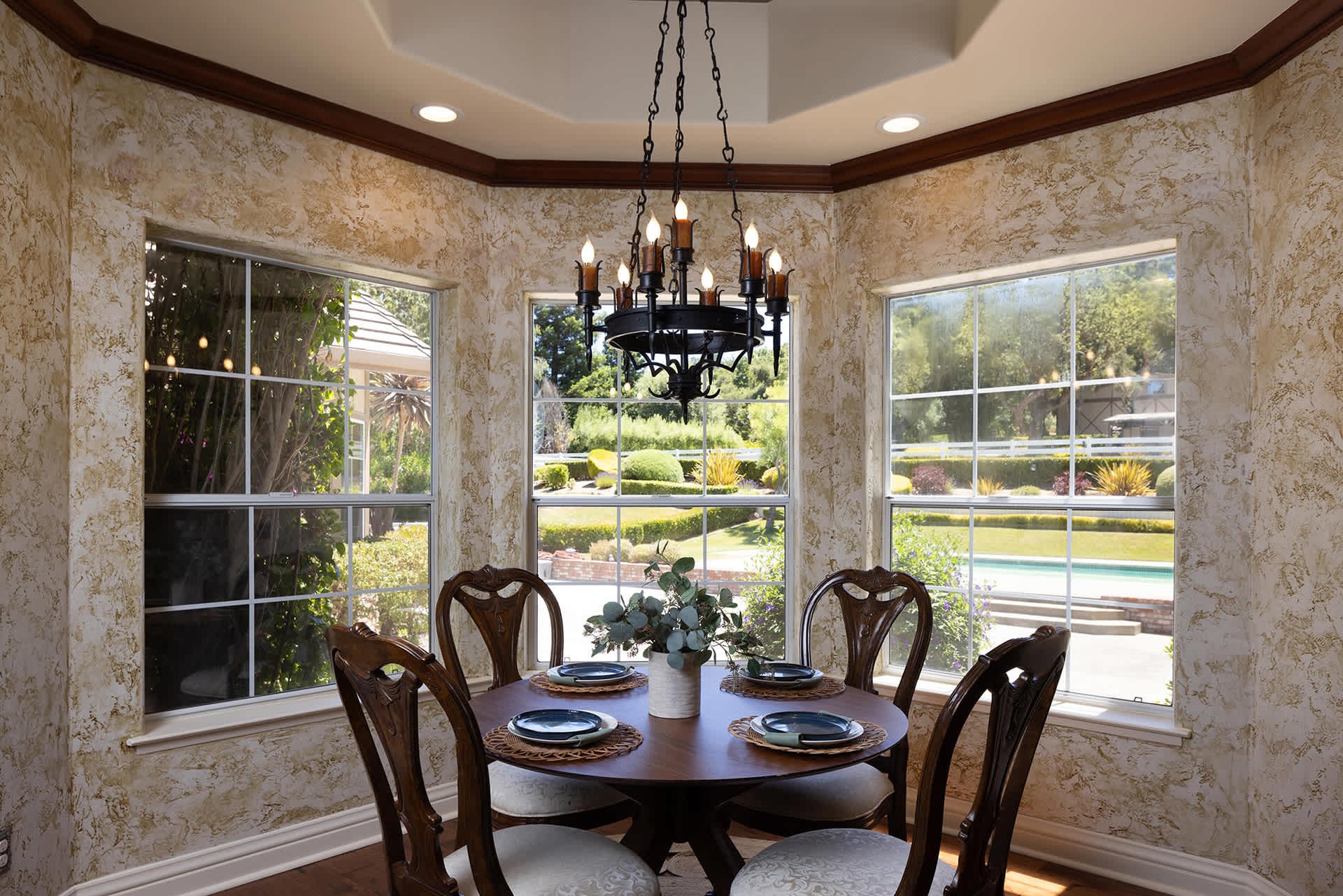 Stunning Equestrian Estate - 6 Sleepy Hollow Dr