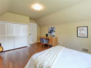 3900 Cadboro Bay Rd