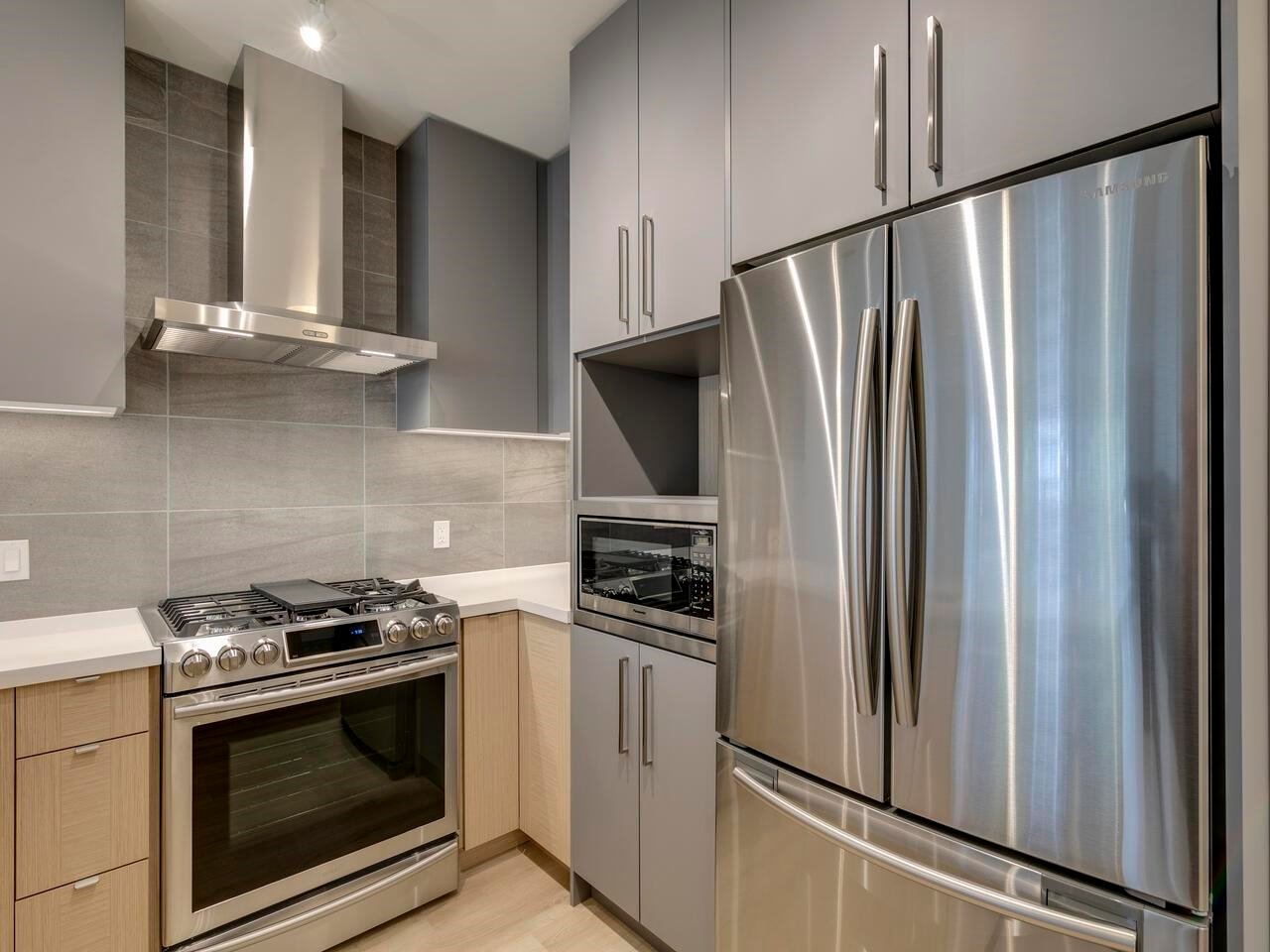 102-603 Regan Ave