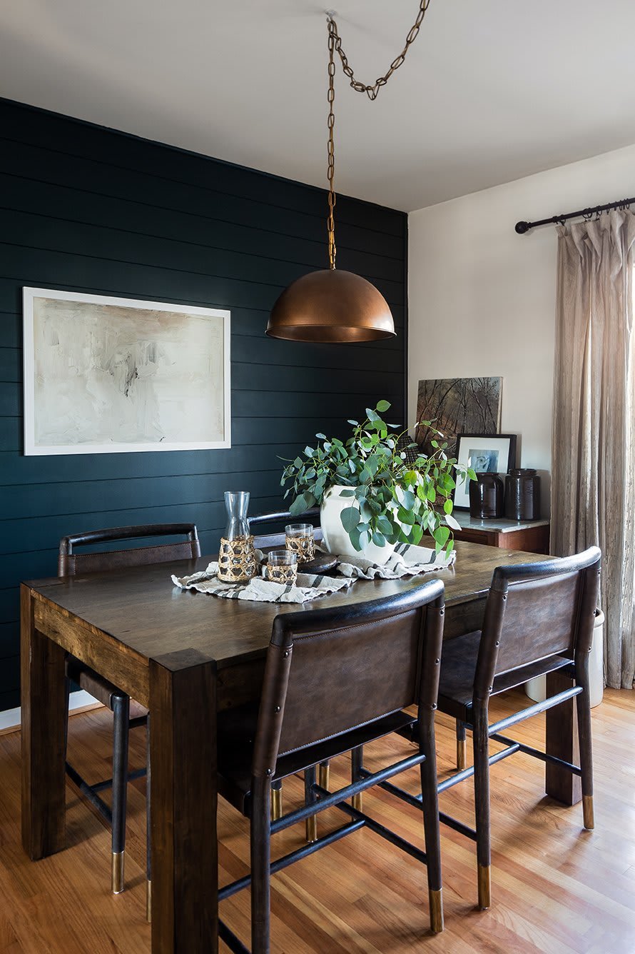 HOUSE TOUR: Portraits and Plaids