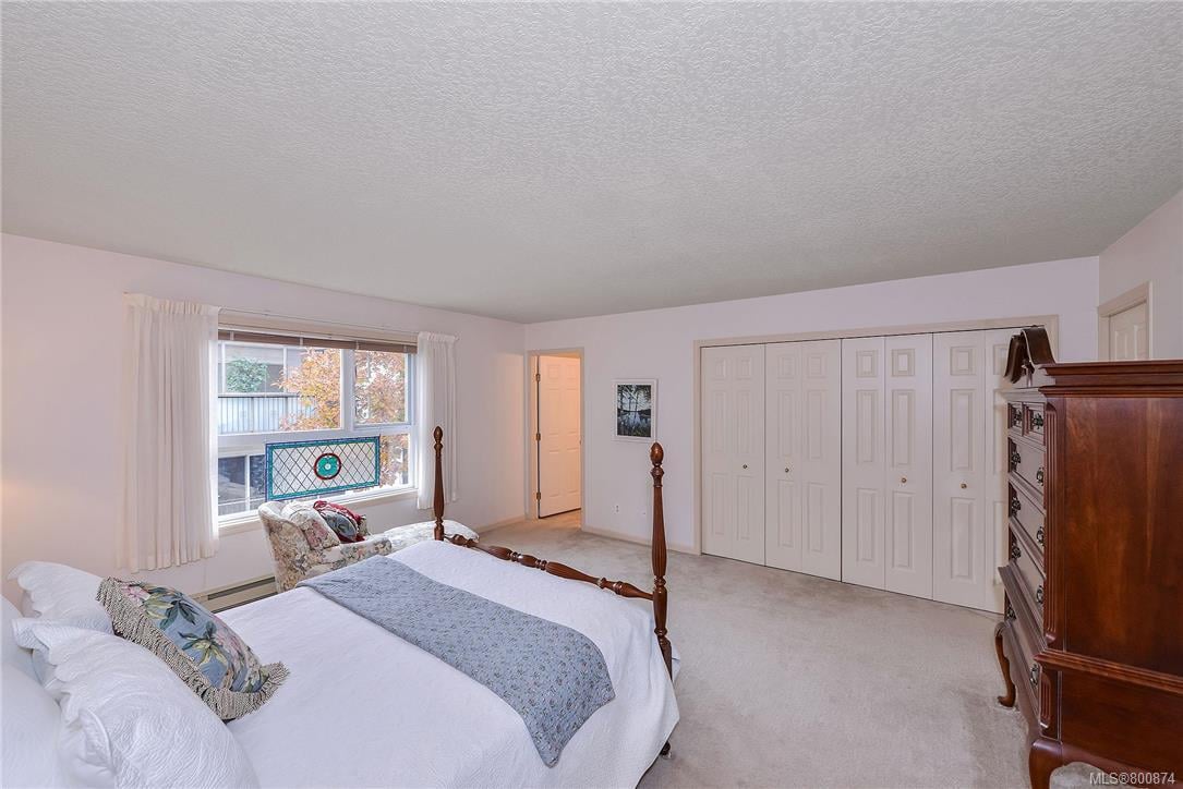 302-456 Linden Ave