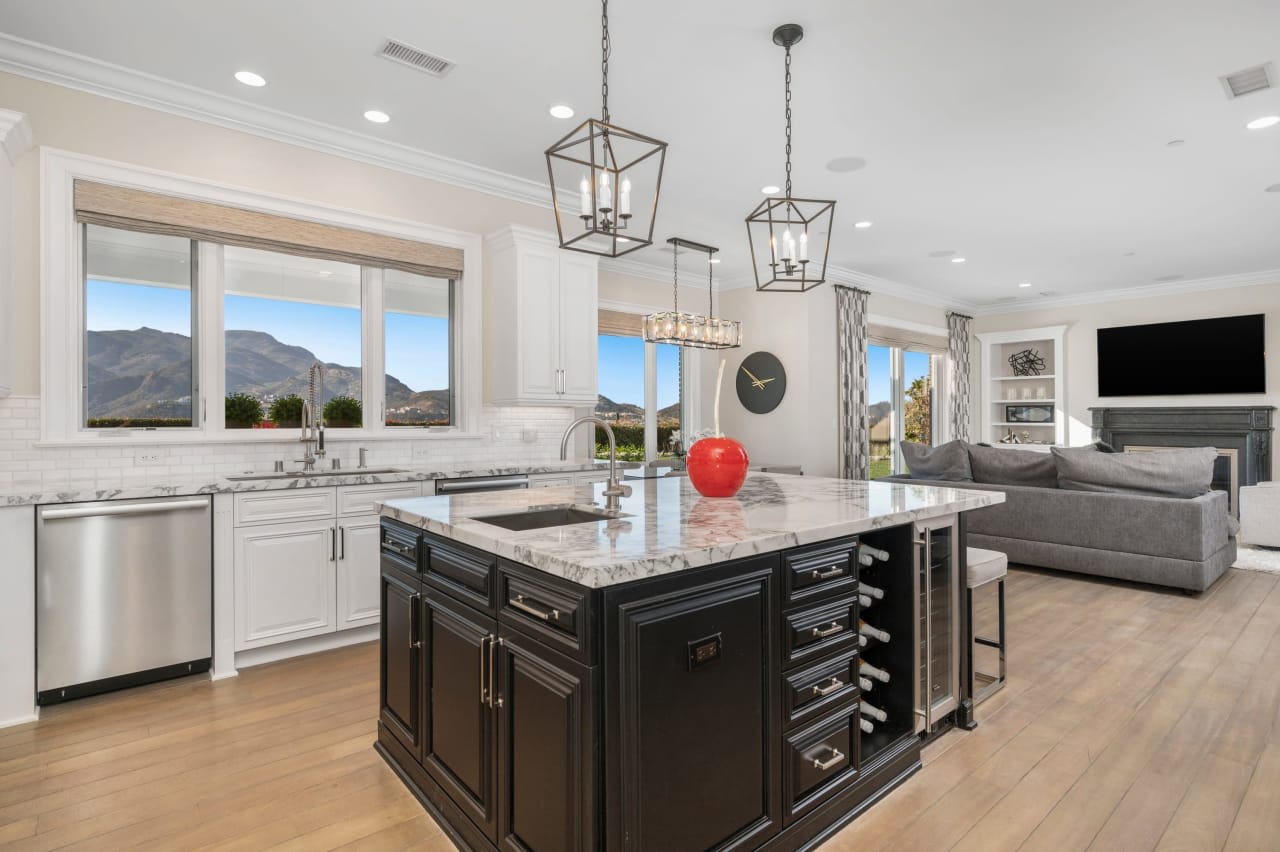 2750 Queens Garden Ct