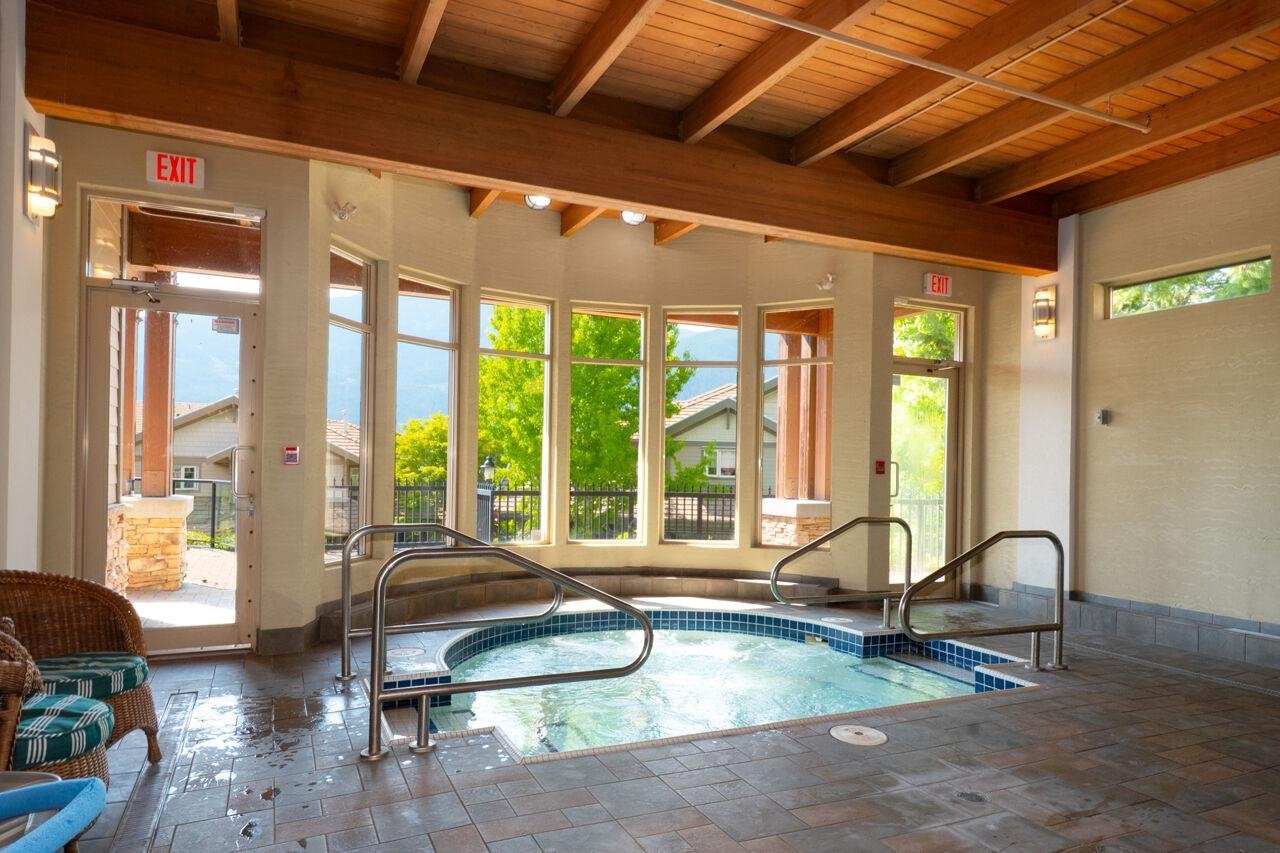 15 Beach Dr