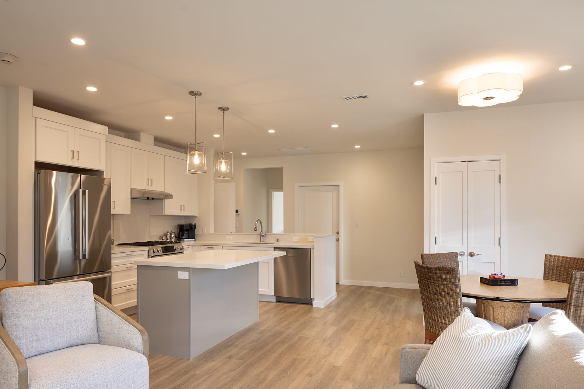 San Carlos Square - Commercial Opportunity
