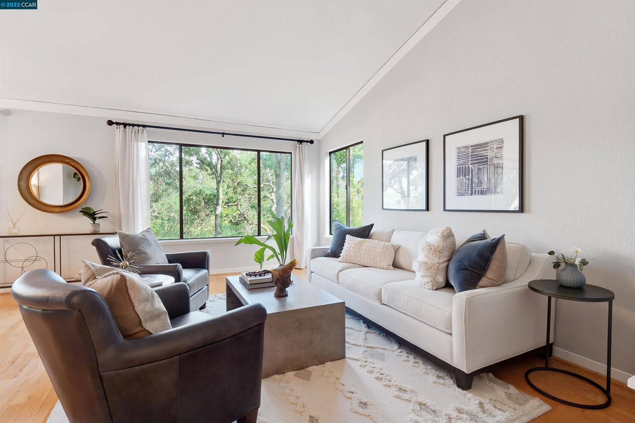 27 Saint Julie Court