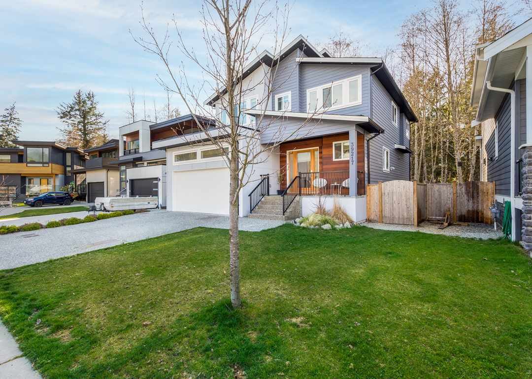 39217 Falcon Cres