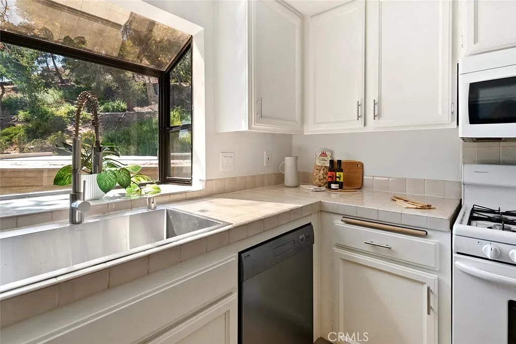 5708 Skyview Way UNIT A