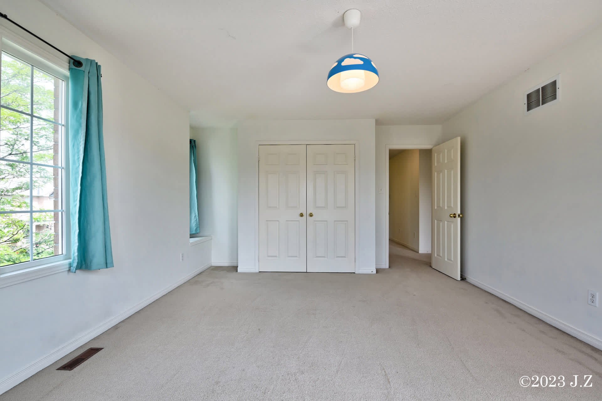 2 Waterton Cres