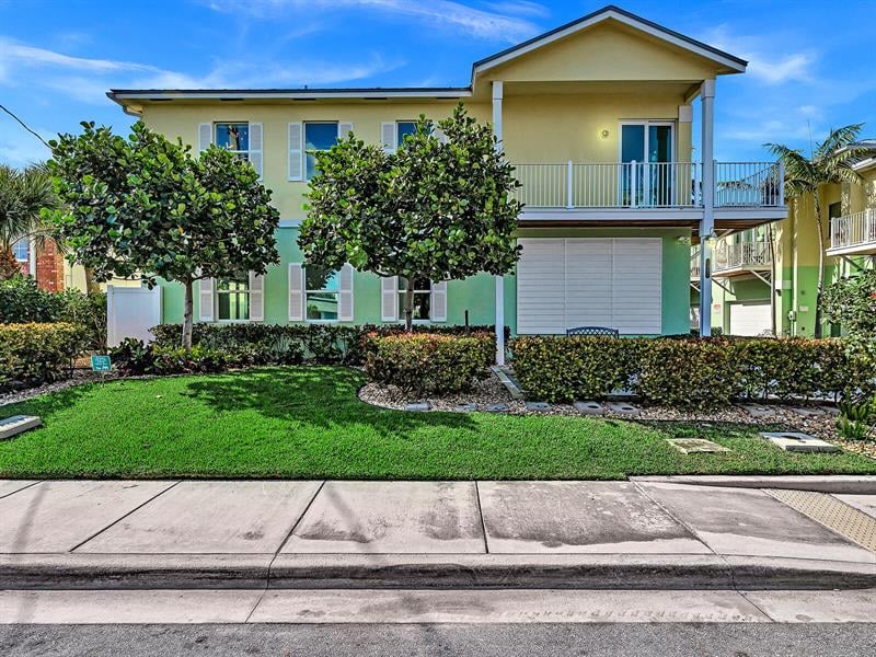 3216 NE 16th Street