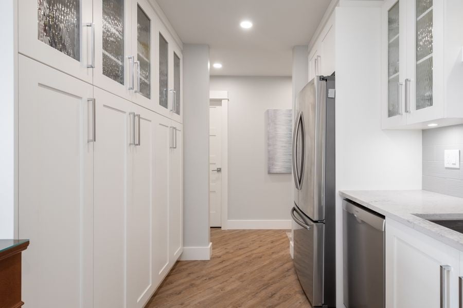 204-15367 Buena Vista Ave