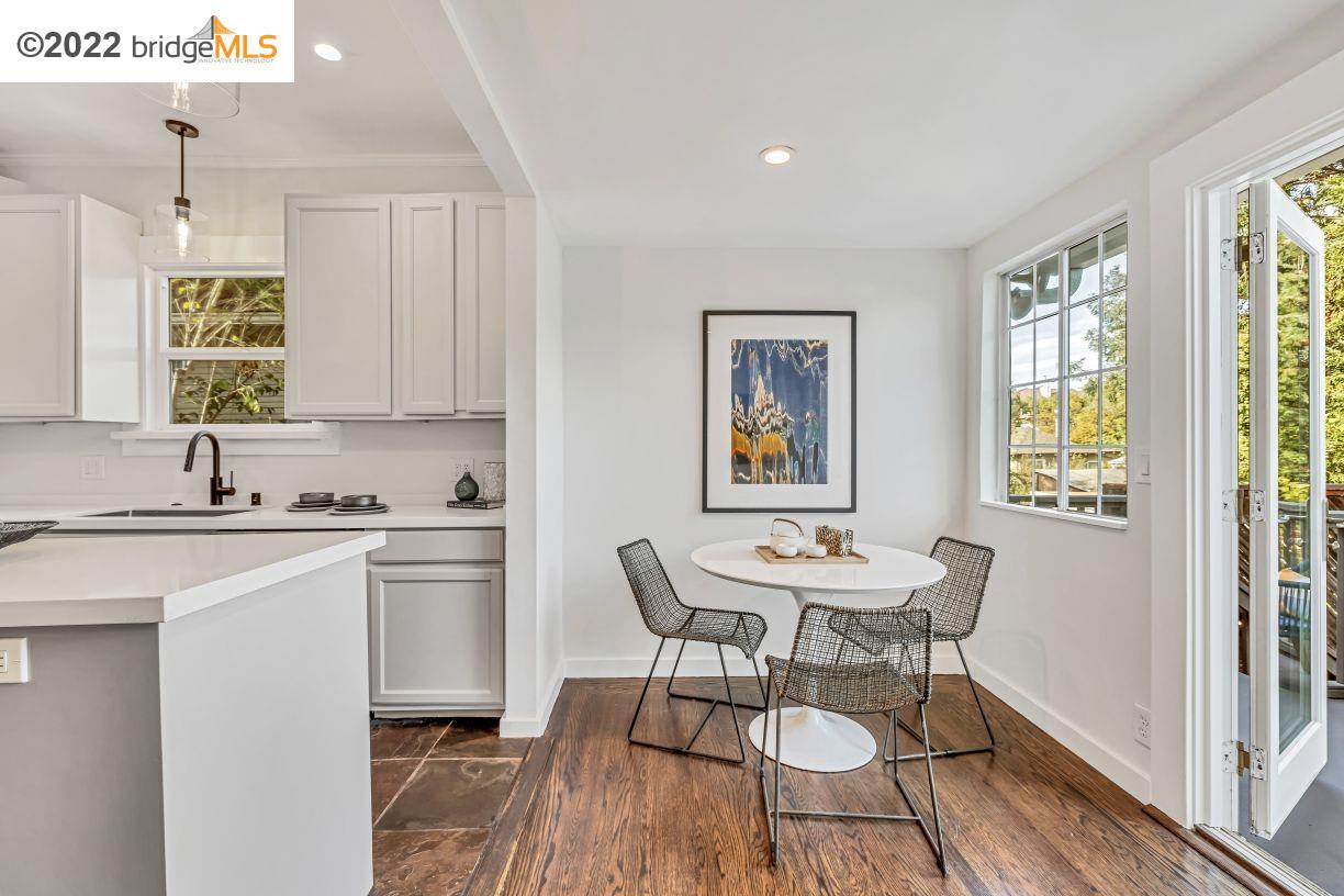 2439 Roosevelt Ave