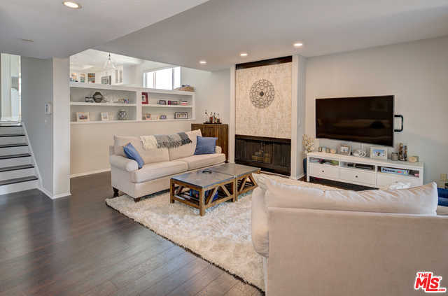 13206 FIJI WAY Apt M