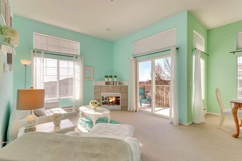 6127 Isaac SE  Avenue, Unit F