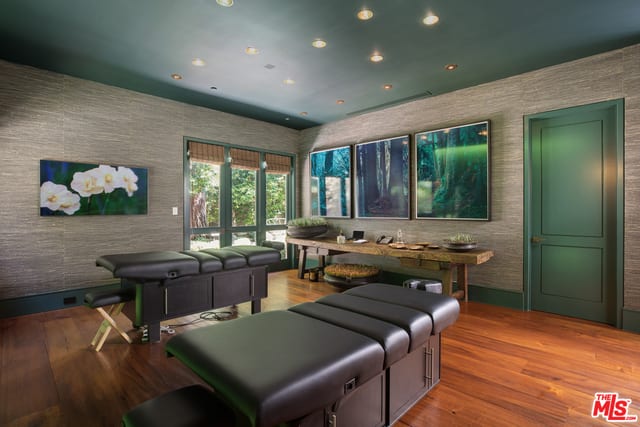 Blissful Manor