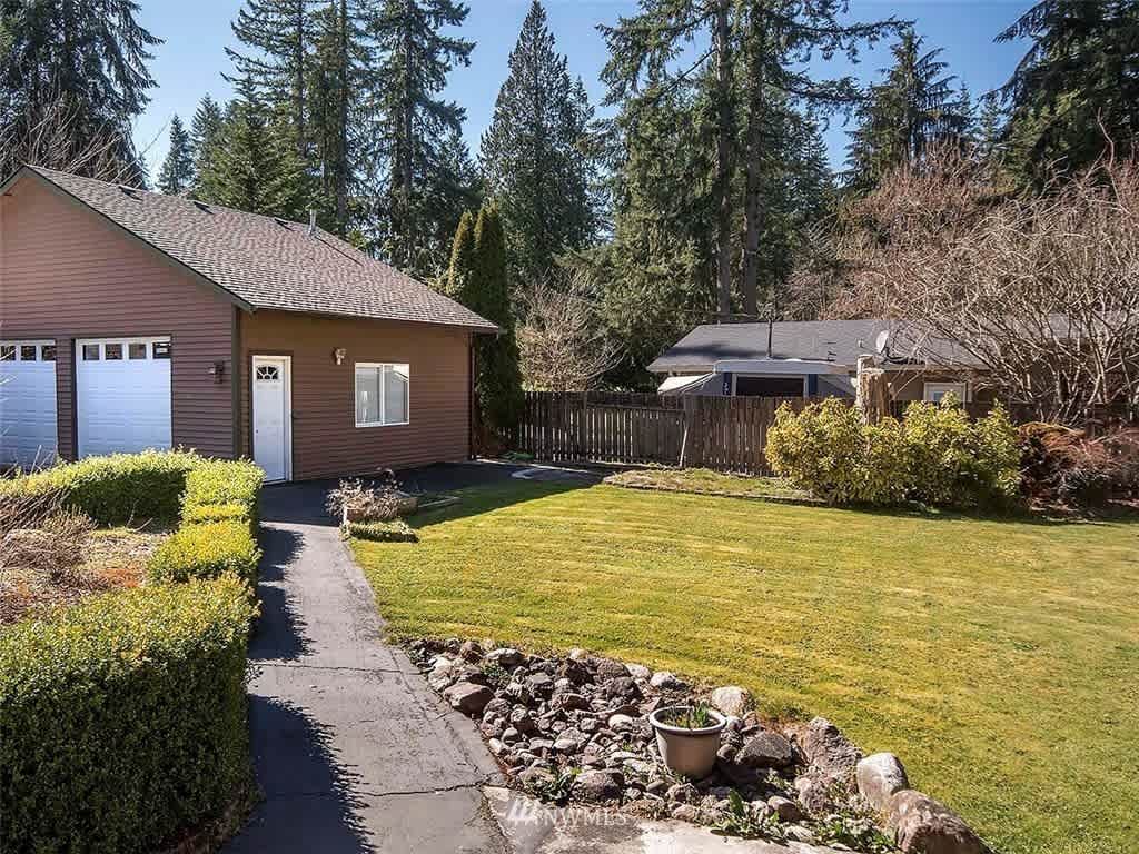 8129 207th St SE