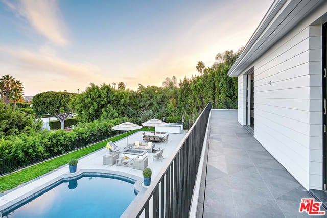 Eminence Azure
