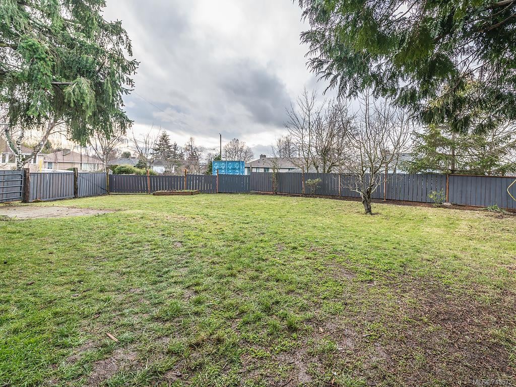 3174 Yew St, Victoria