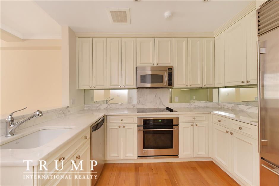 502 Park Ave, #16A