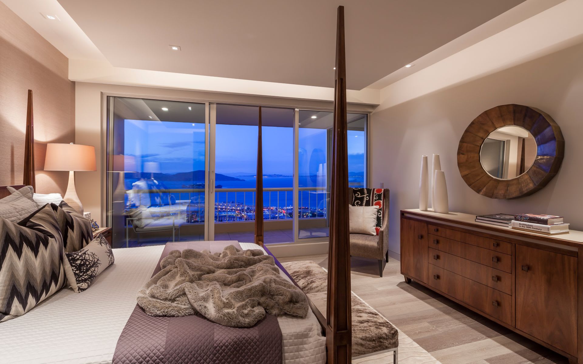 Panoramic Views at 1070 Green