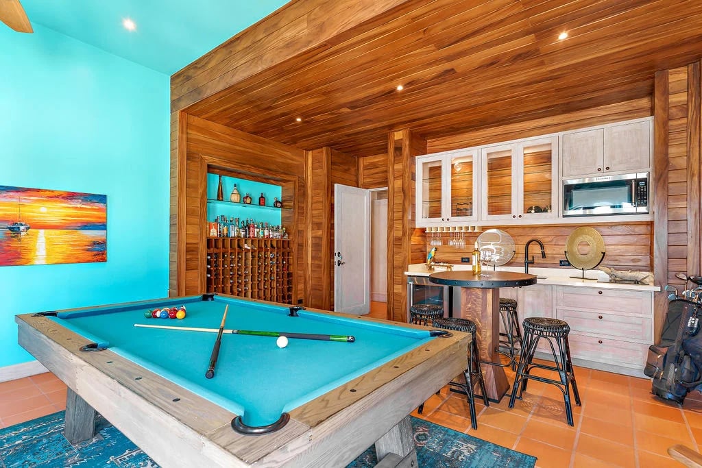 Contemporary Hillside Infinity Villa, Flamingo, Guanacaste