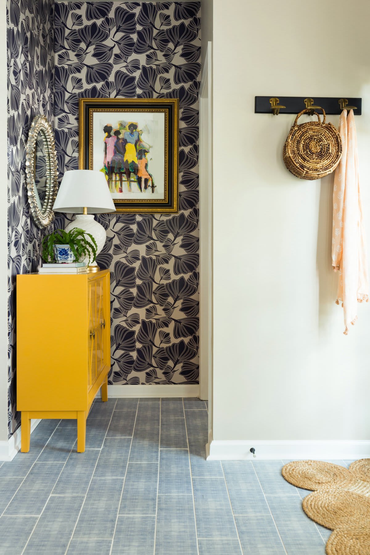 House Tour: Contrasting Colors