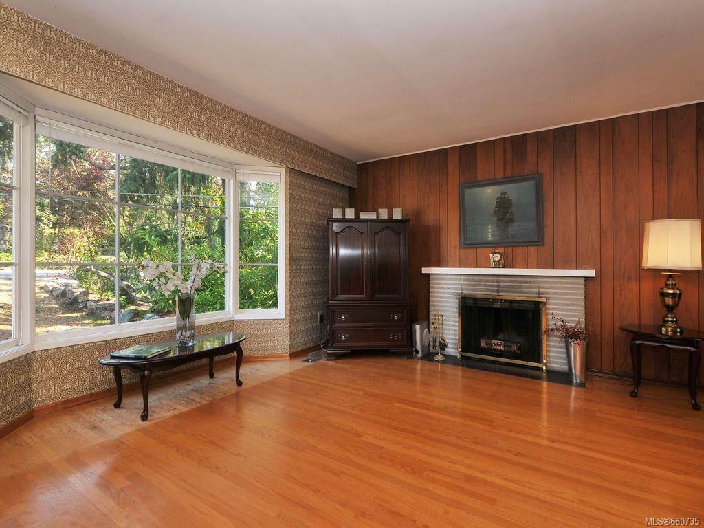 1259 Tattersall Dr, Saanich