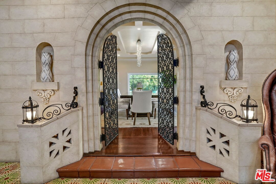 Estate Eminence