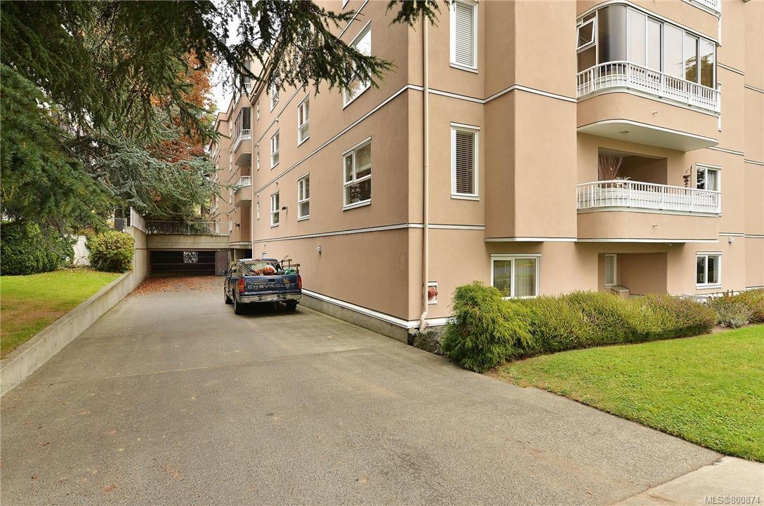 302-456 Linden Ave