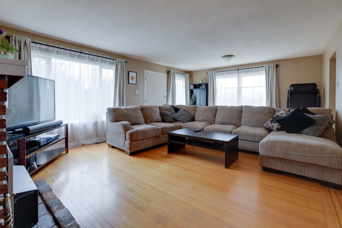 7474 Cariboo Road Rd, Burnaby