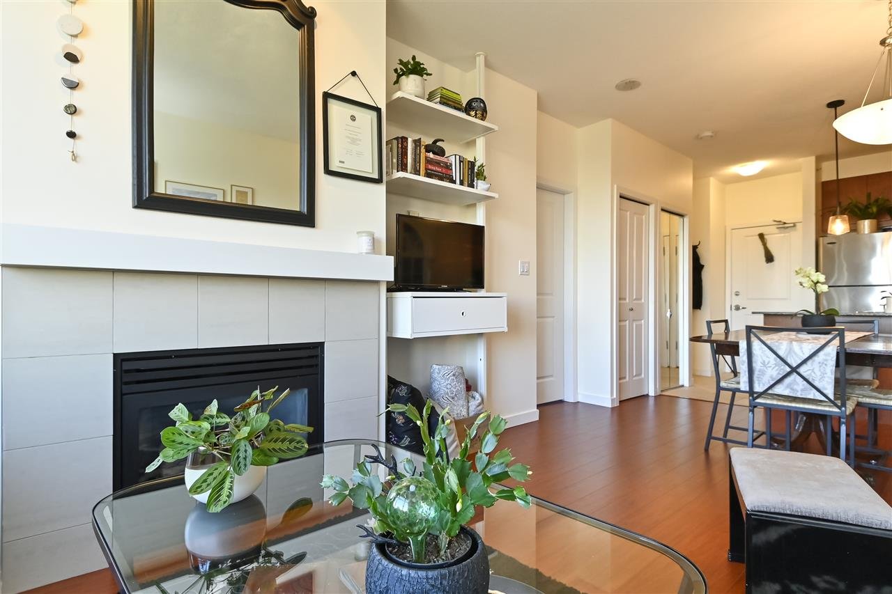 403-8480 Granville Ave