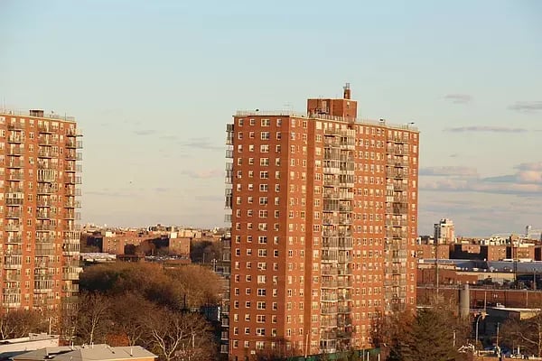 2475 West 16th Street Unit: 3E