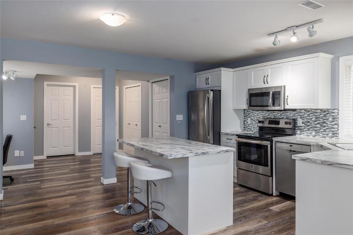 1139 Caledonia Wy